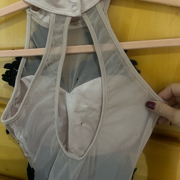 Beautiful lyrical Leotard with black lace, lace wrap around headpiece included - Picture 4 of 5